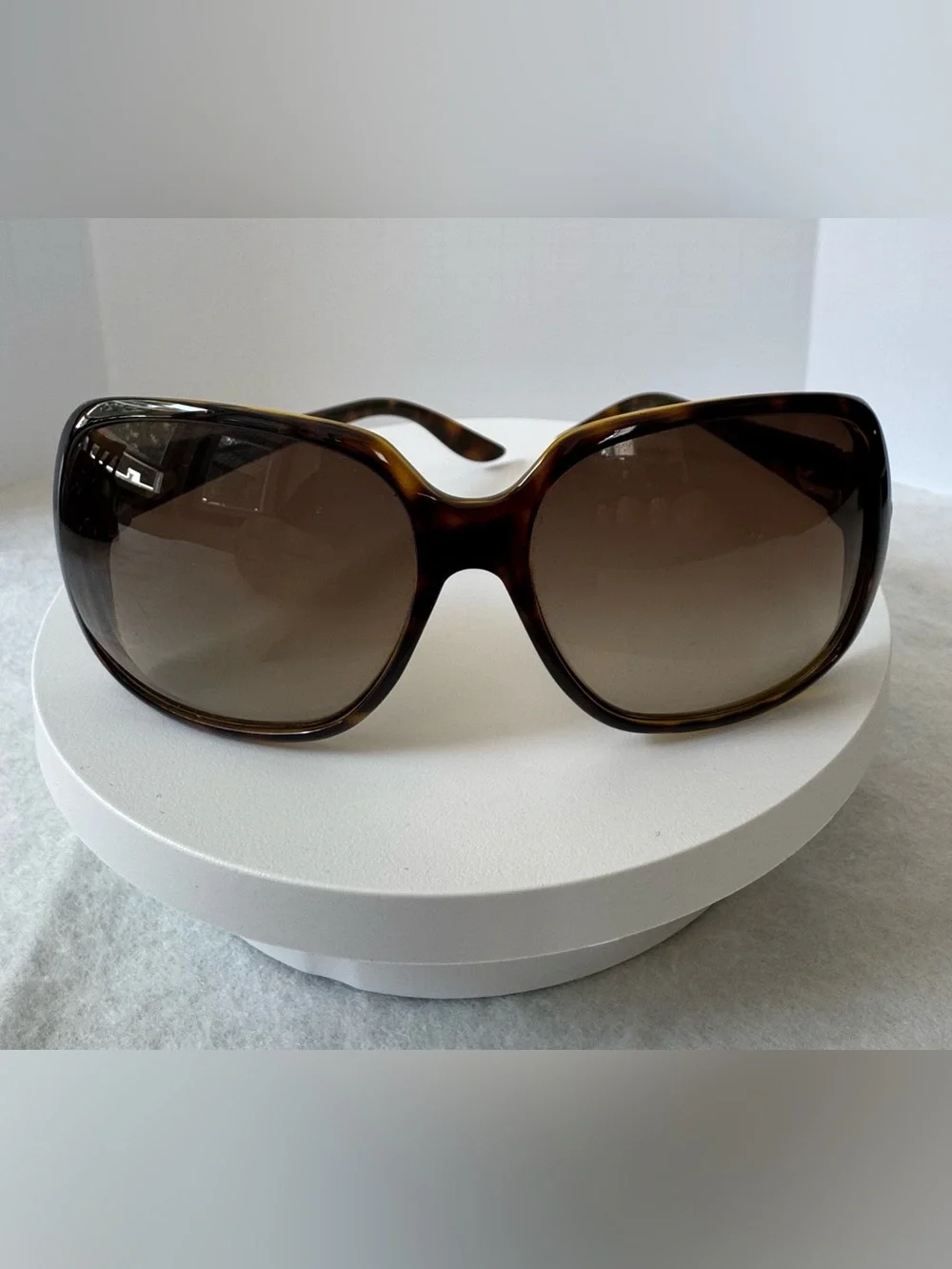 Gucci Brown Gradient Oversized Sunglasses